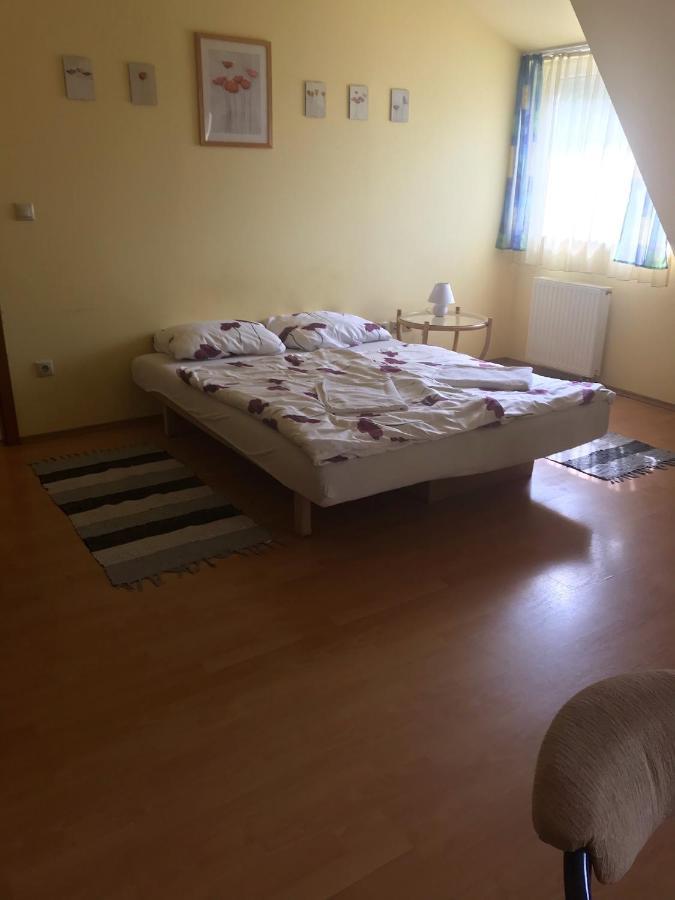 Vida Apartman Шарвар Экстерьер фото